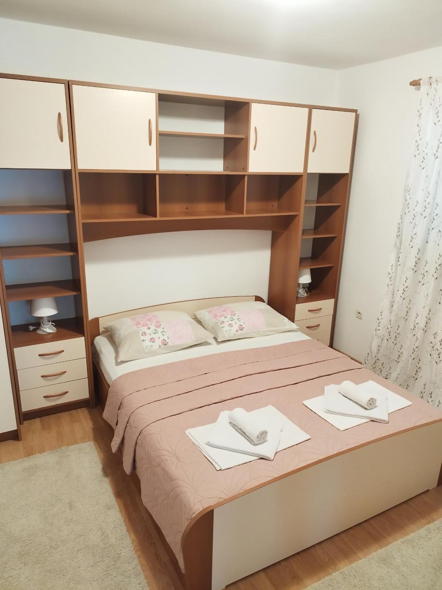 Apartmani Kraljevic Vodice Exteriör bild