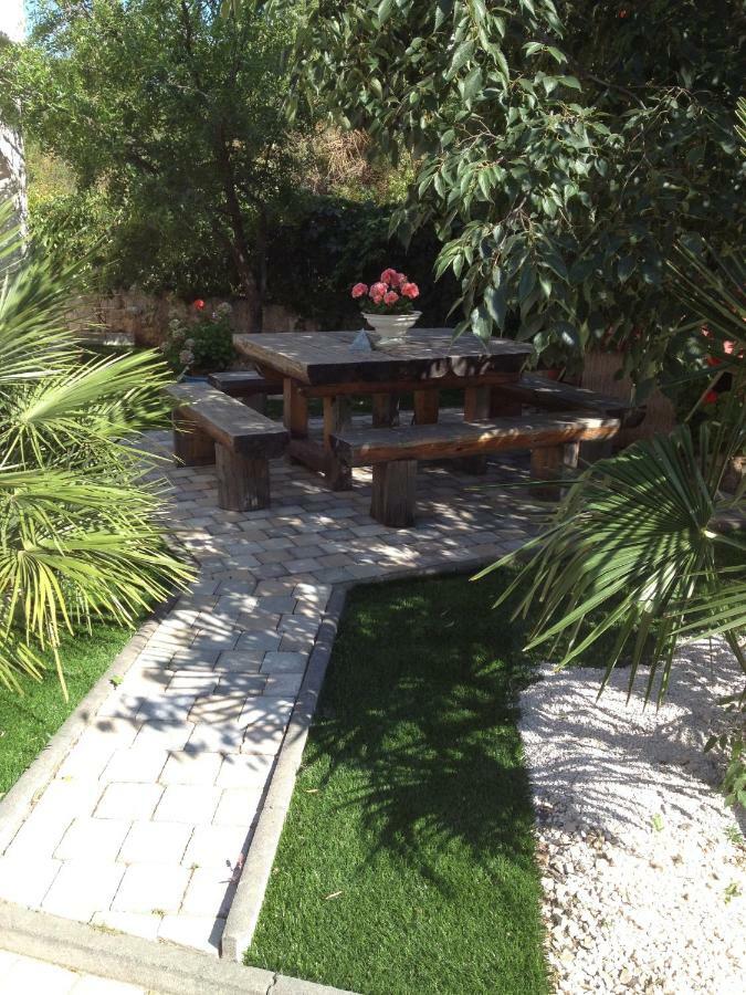 Apartmani Kraljevic Vodice Exteriör bild