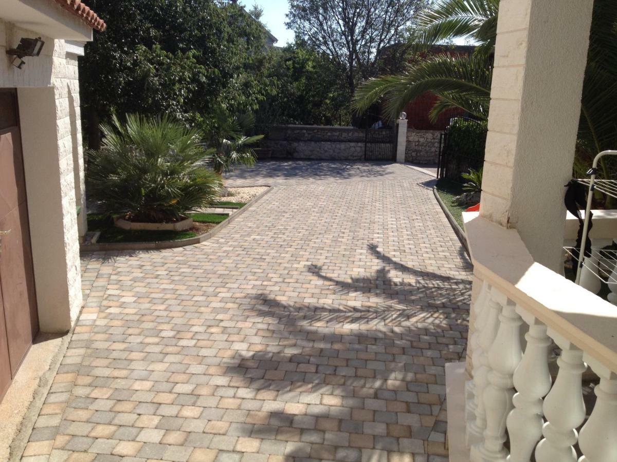 Apartmani Kraljevic Vodice Exteriör bild